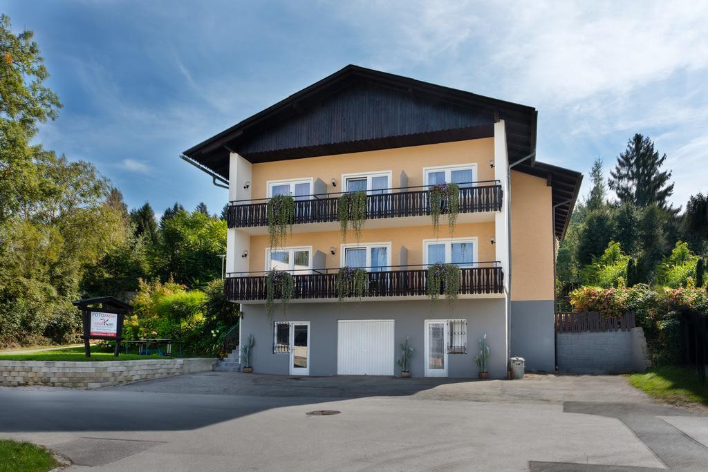 Gaestehaus Genf Velden am Woerthersee Exterior photo